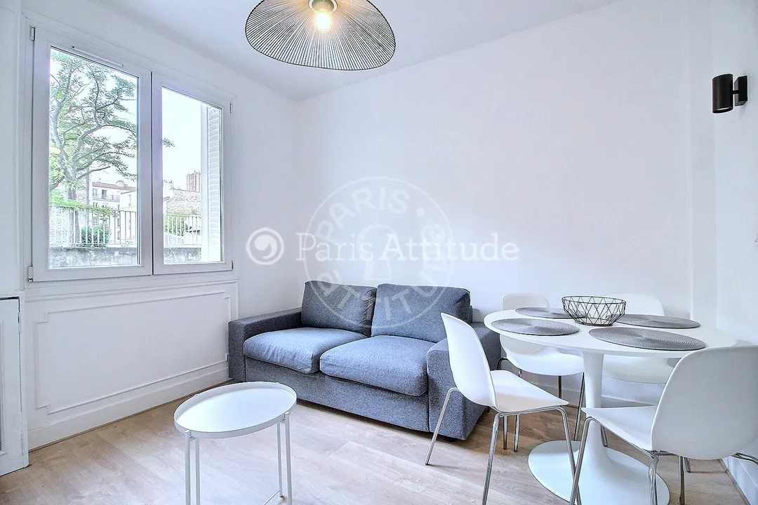 Flat Rue Duranton in Paris