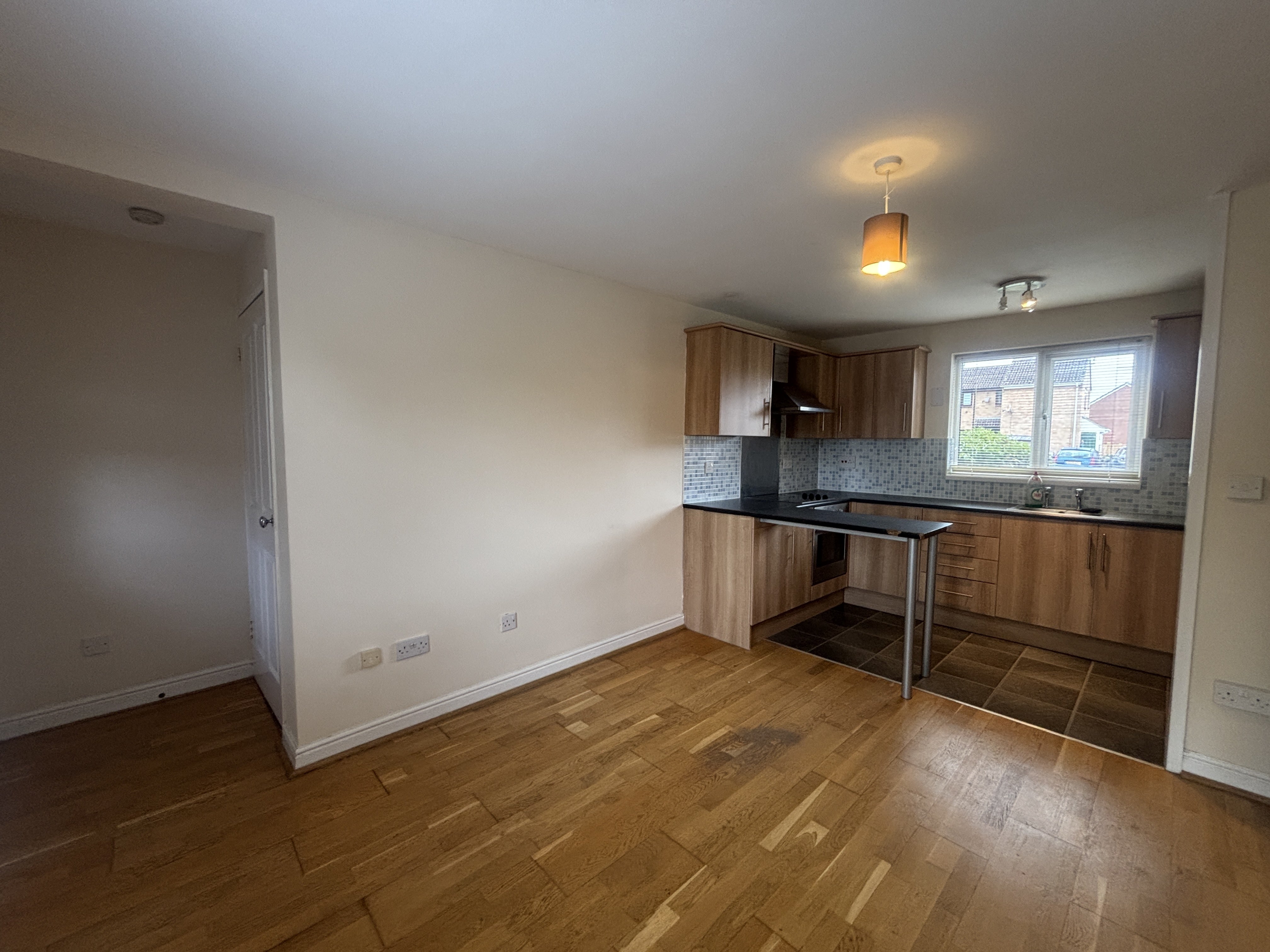 Flat Highgrove Close in Calne