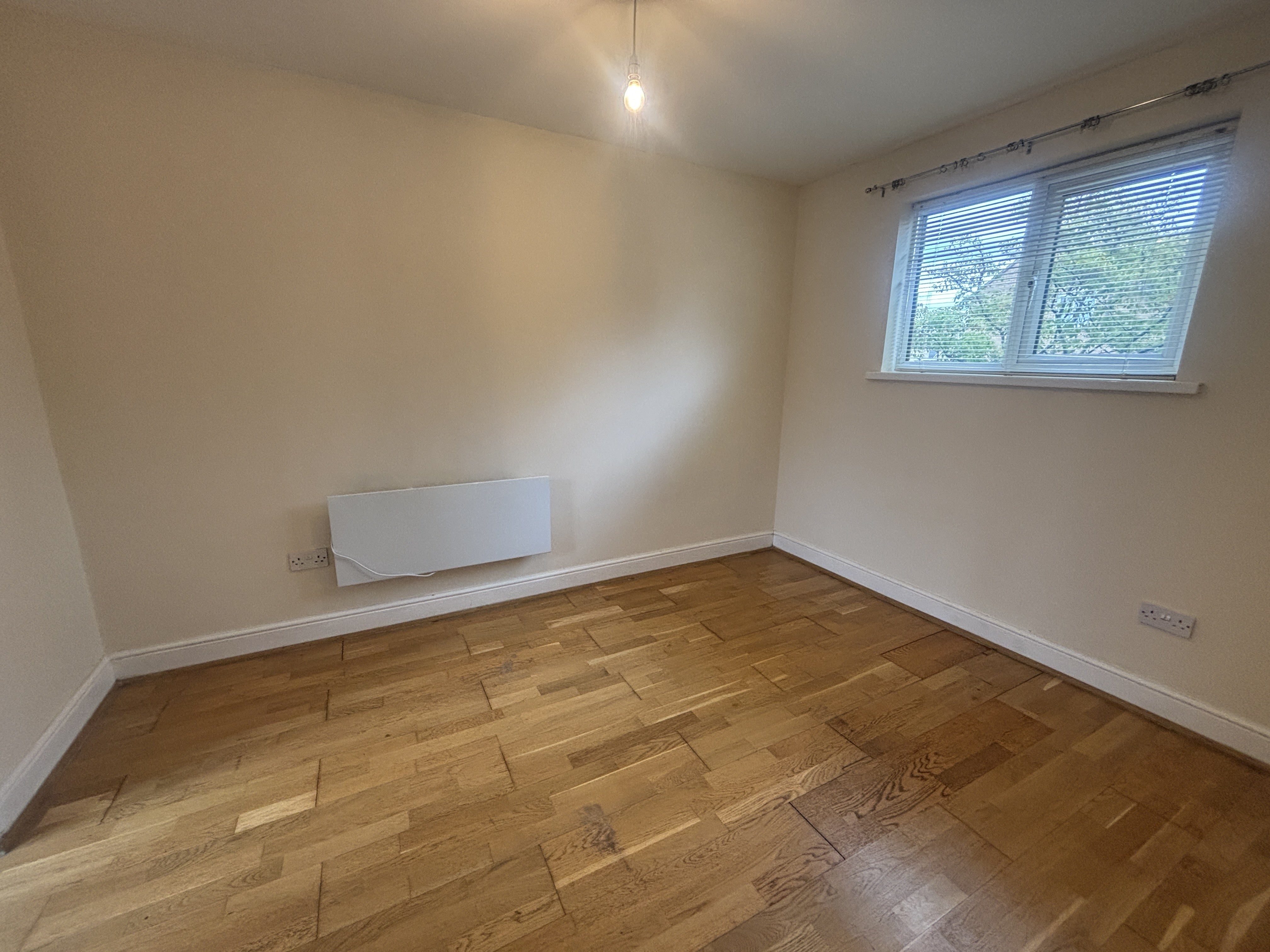 Flat Highgrove Close in Calne