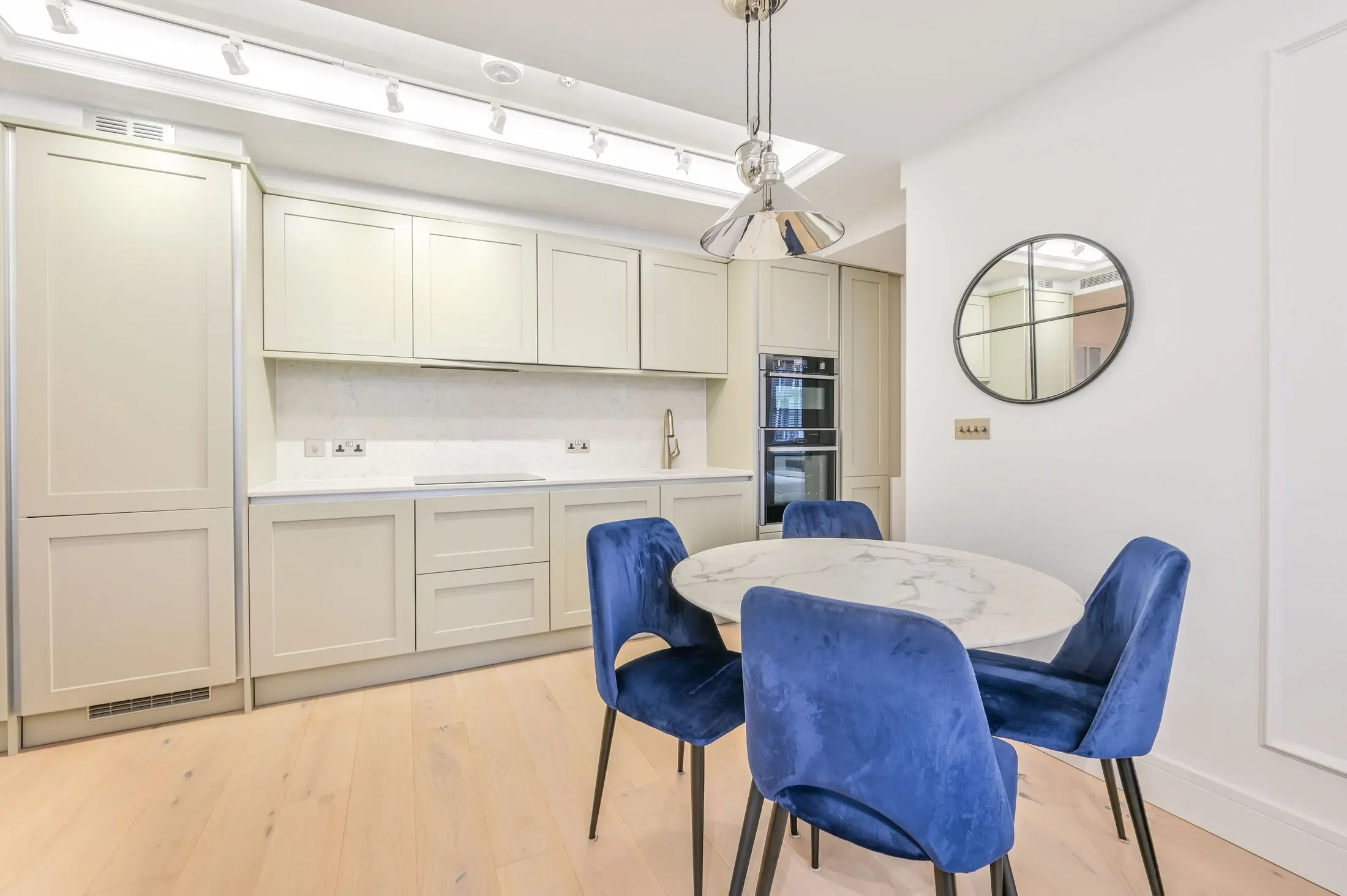 Flat Brompton Road in City of Westminster