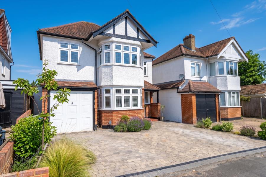 House Hollies Avenue in Woking
