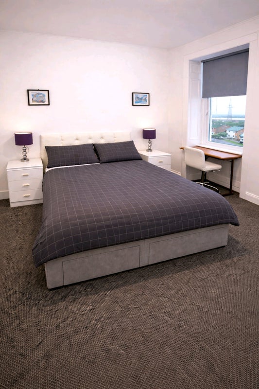 Room Carleston Street in Glasgow