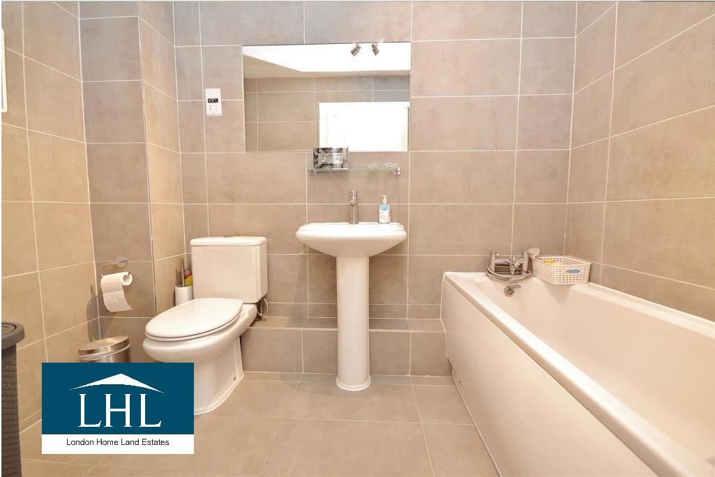 Flat Tynemouth Close in London