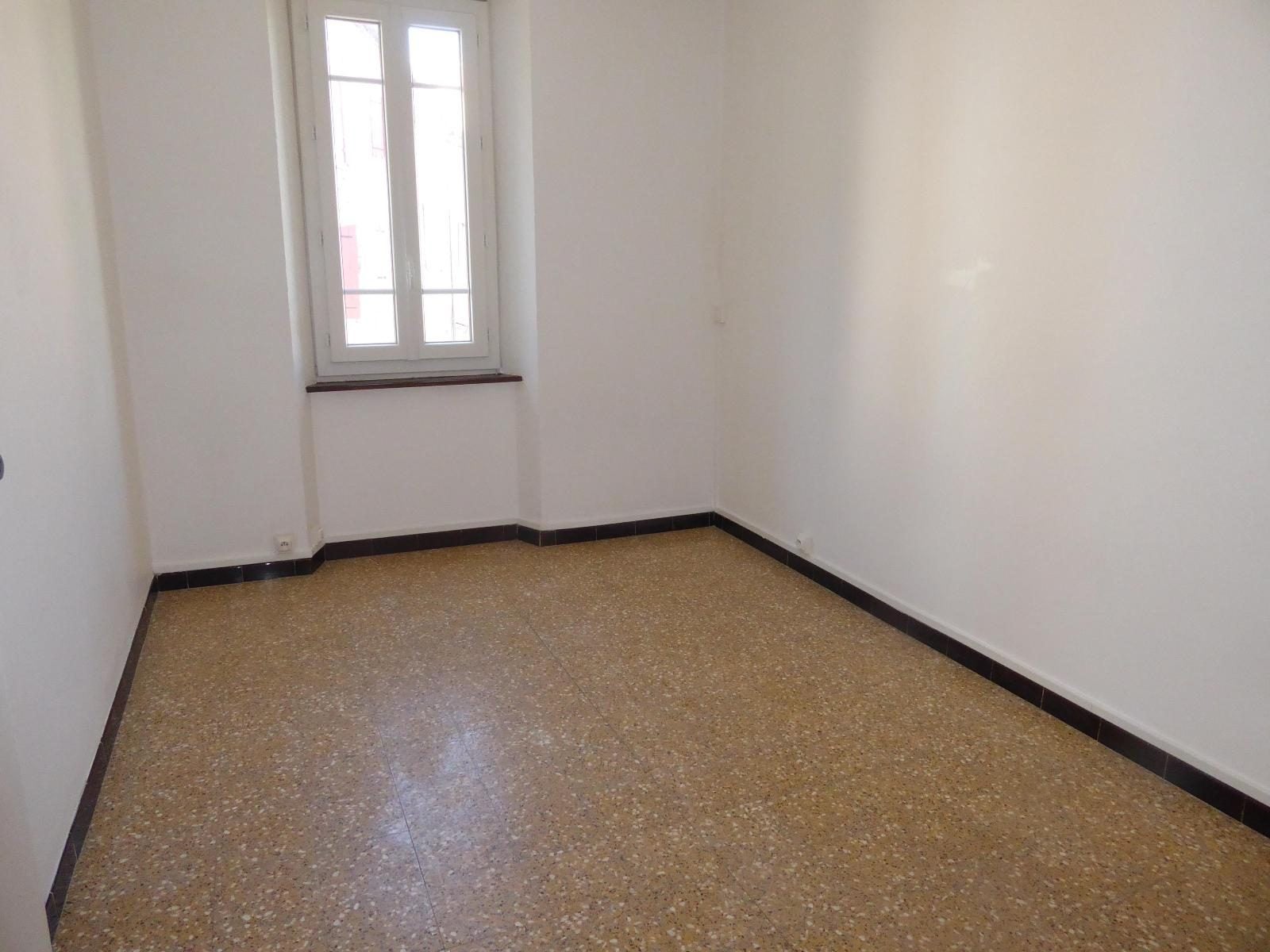 Appartement Place des Magnans à Chassiers