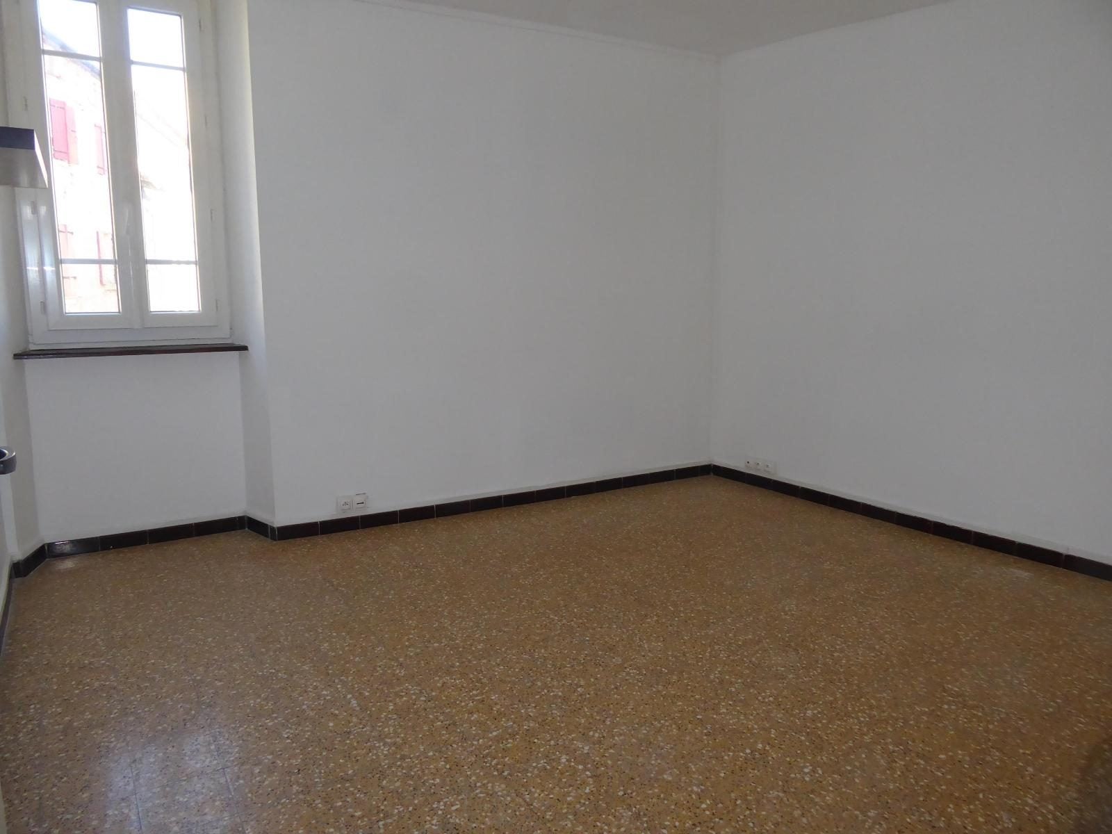 Appartement Place des Magnans à Chassiers