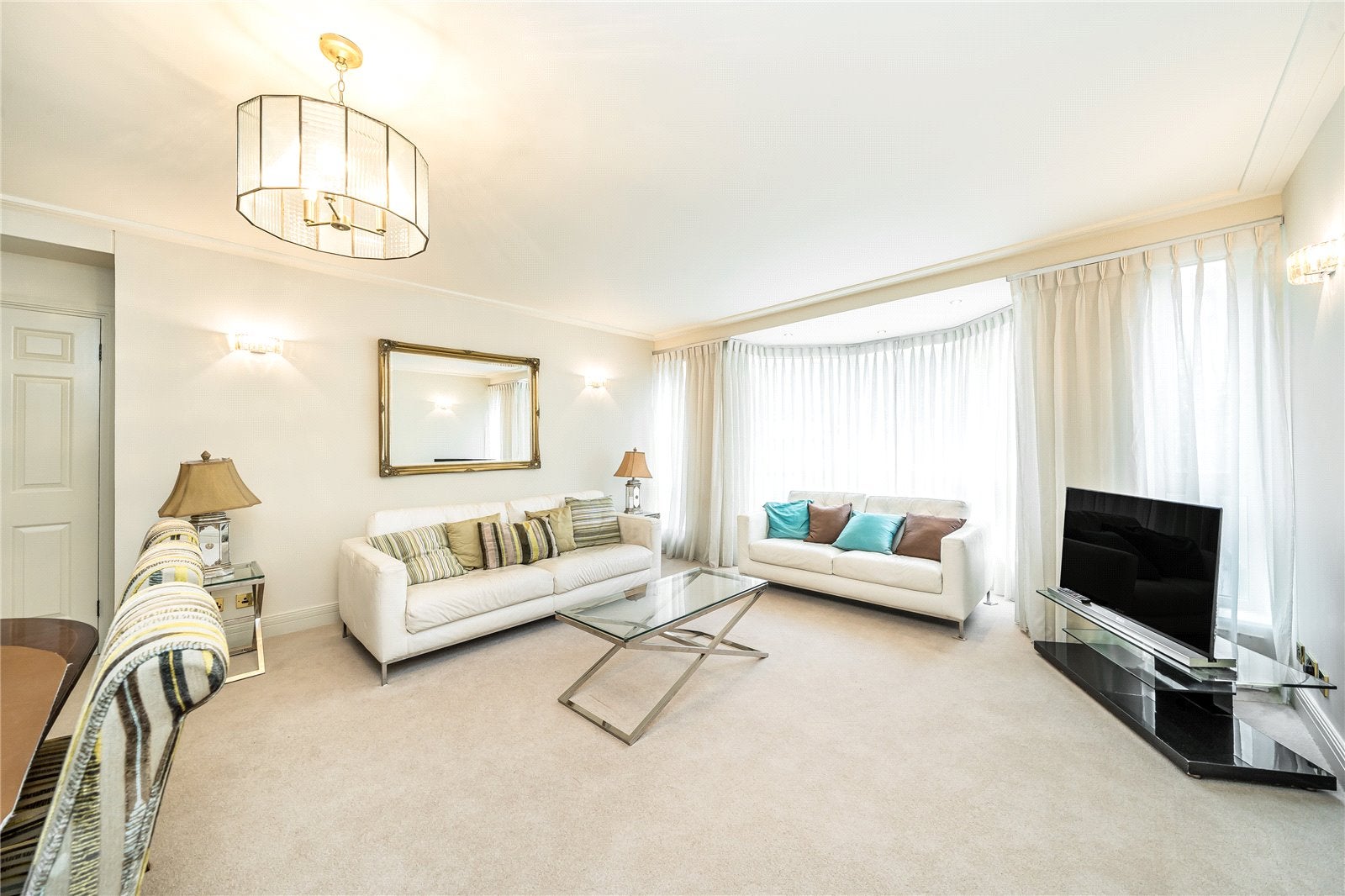 Flat Queen's Terrace in City of Westminster
