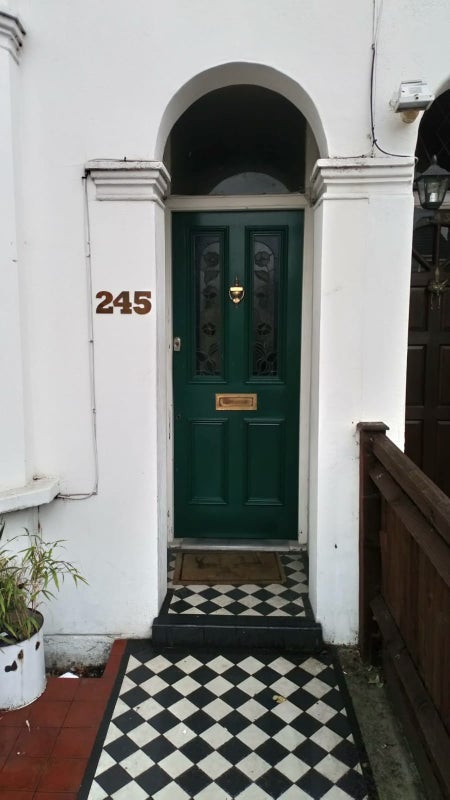 Room South Park Road in Greater London