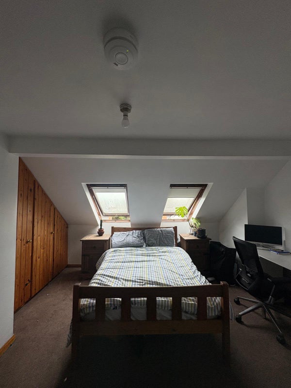 Room South Park Road in Greater London