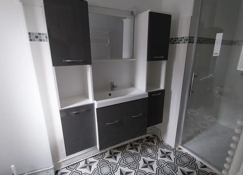 Chambre Rue Edmond Gondinet à Saint-Yrieix-la-Perche