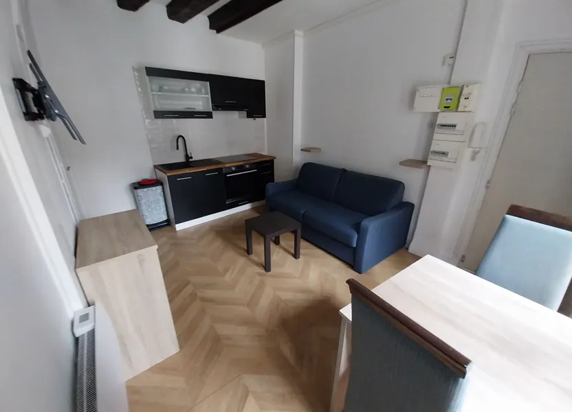 Chambre Rue Edmond Gondinet à Saint-Yrieix-la-Perche