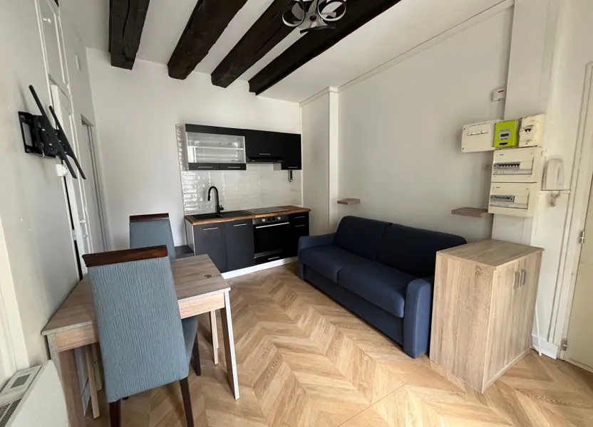 Chambre Rue Edmond Gondinet à Saint-Yrieix-la-Perche