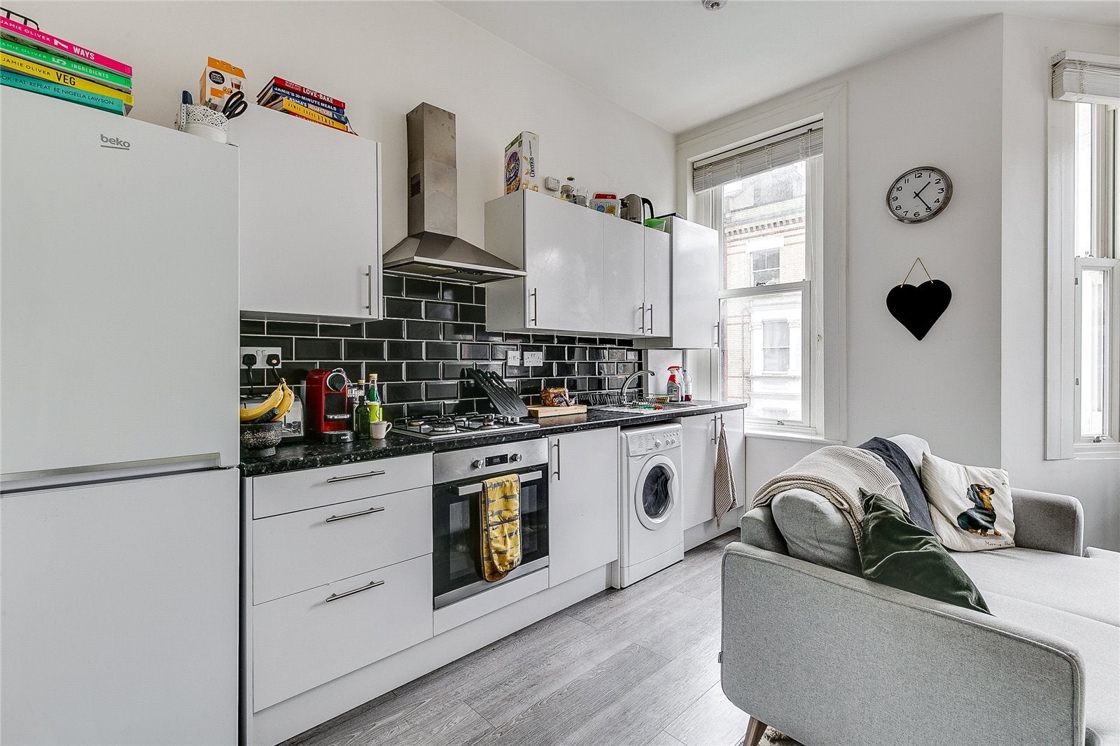Flat Messina Avenue in Greater London