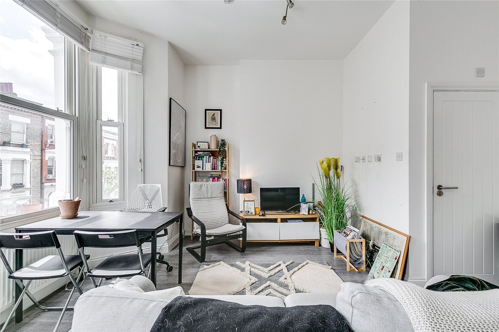 Flat Messina Avenue in Greater London
