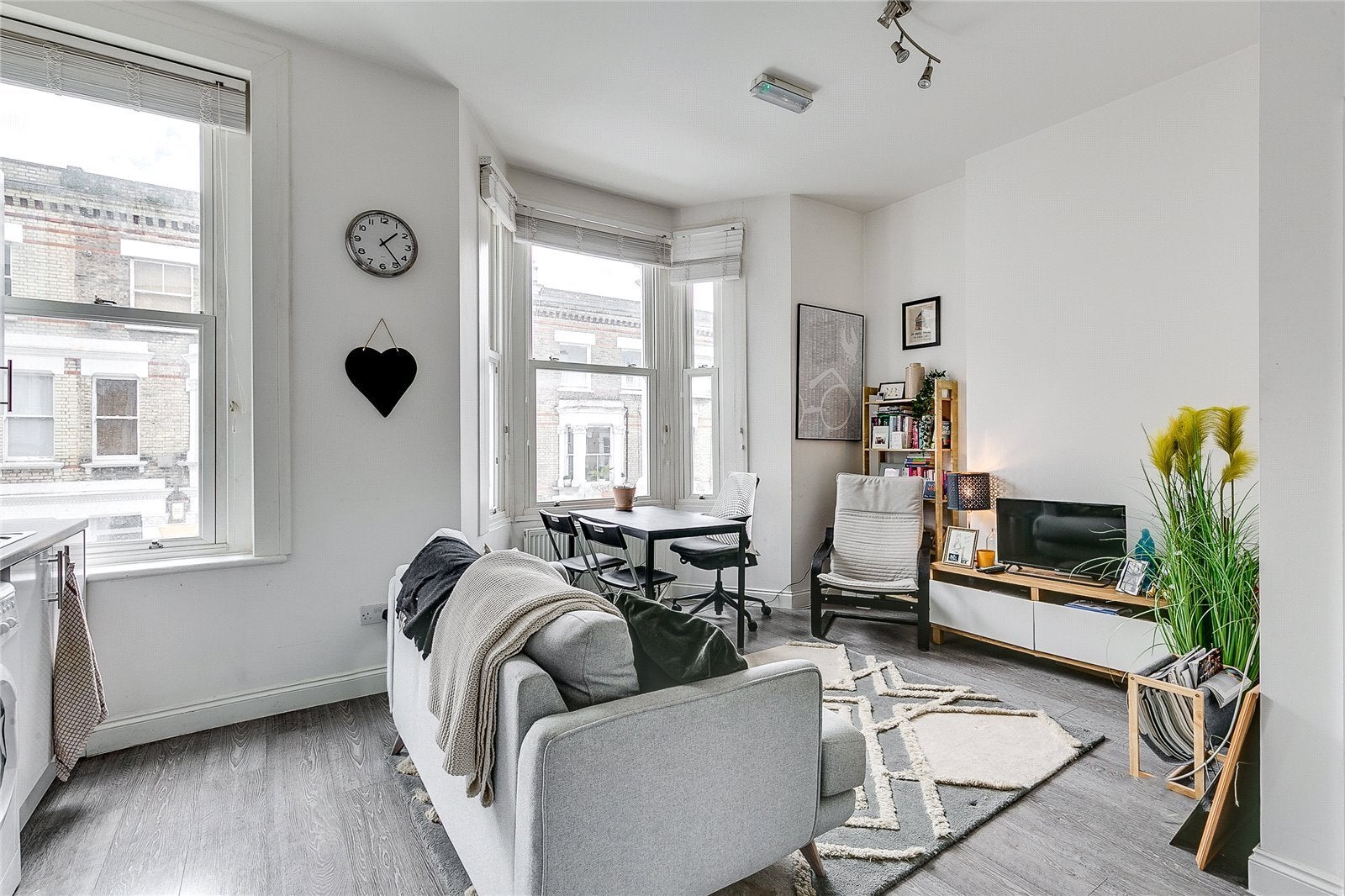 Flat Messina Avenue in Greater London