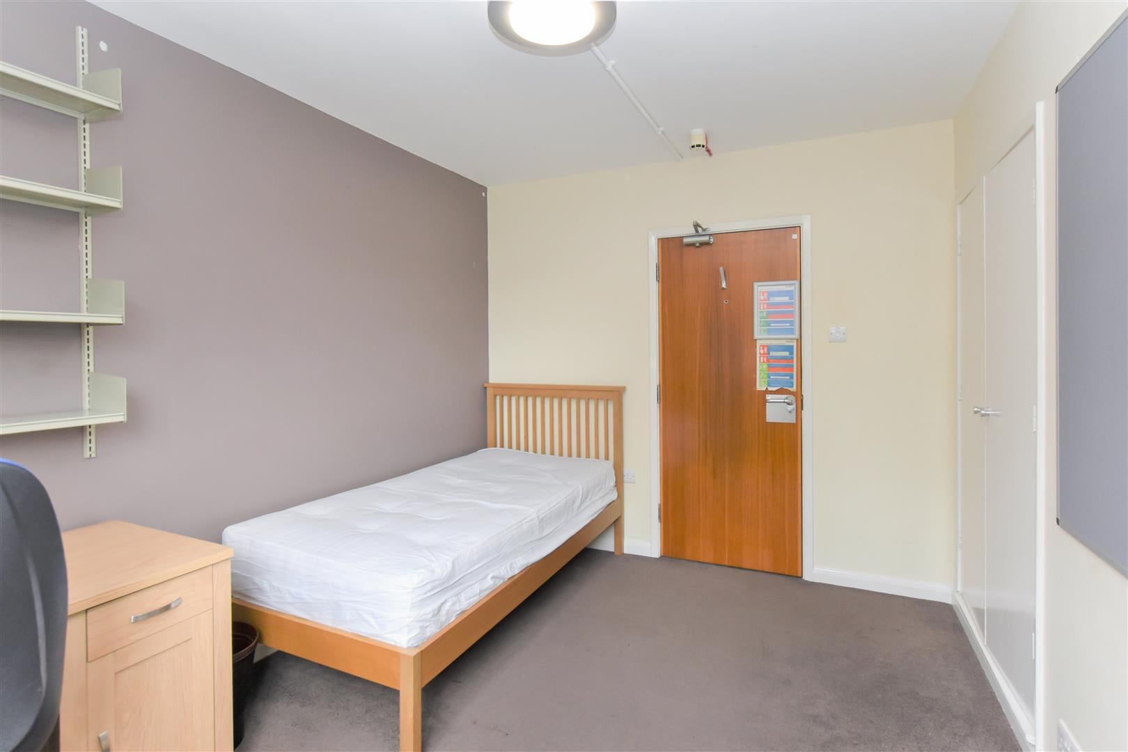 Room Redlands Road in Reading