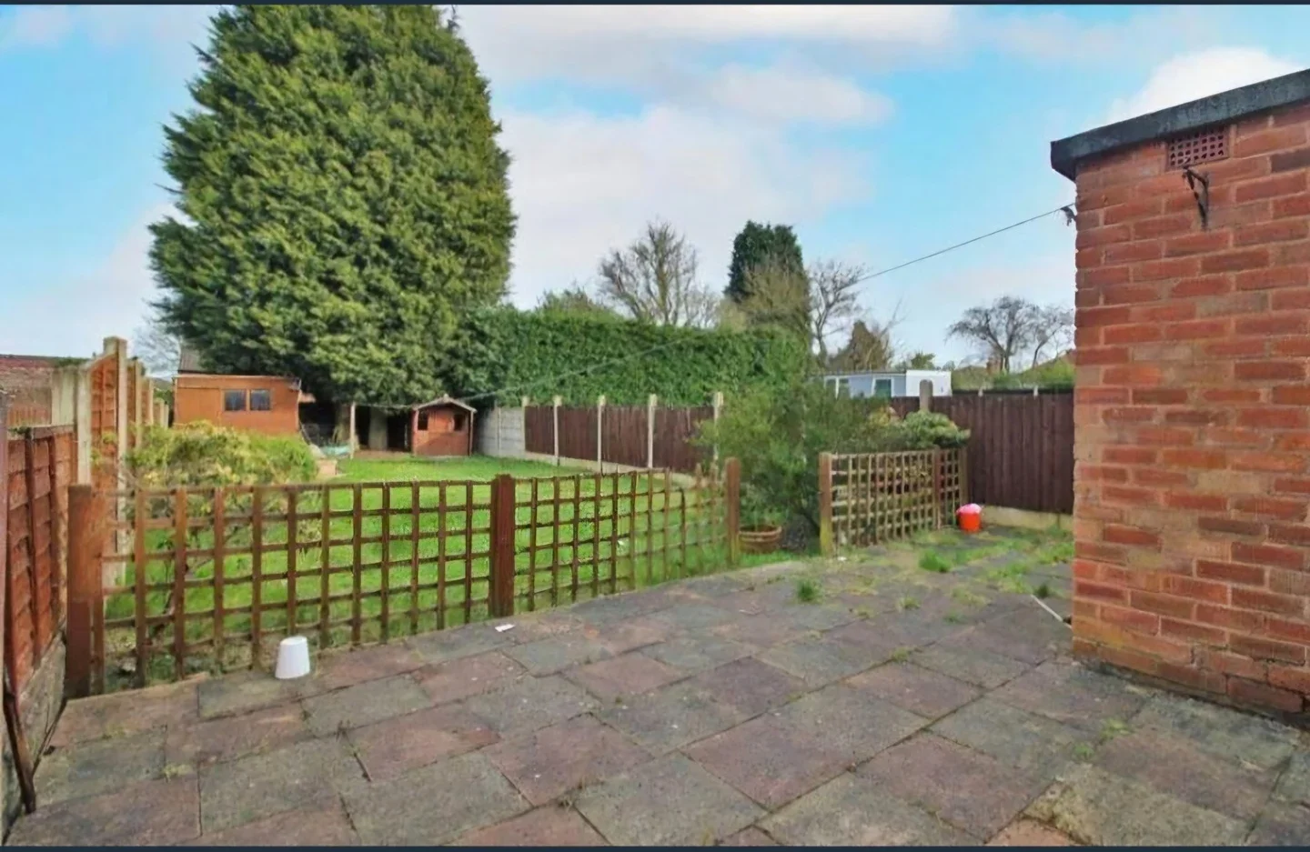 House Jeffrey Avenue in Wolverhampton