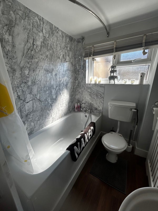 Room Underhill Road in Greater London