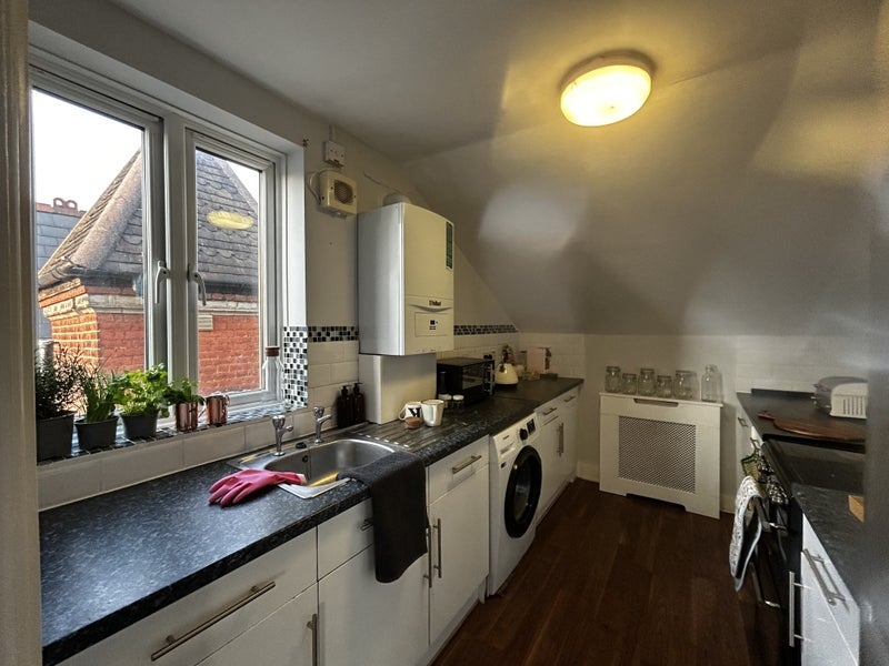 Room Underhill Road in Greater London