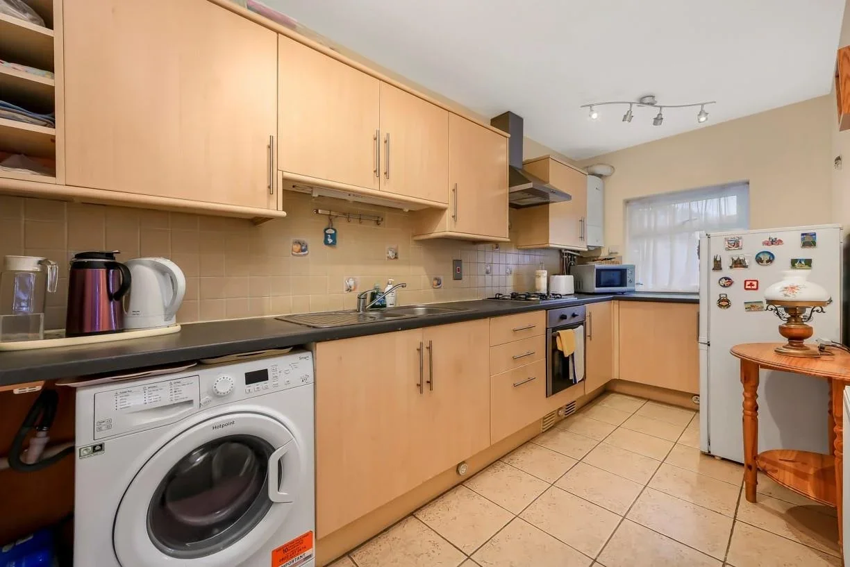 Flat Warsaw Close in Greater London