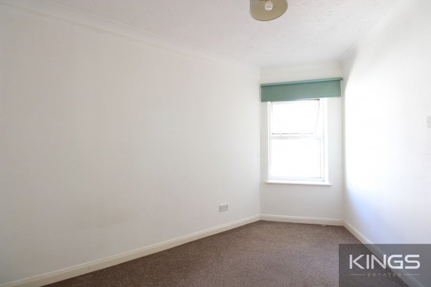 Flat Highfield Lane in Southampton