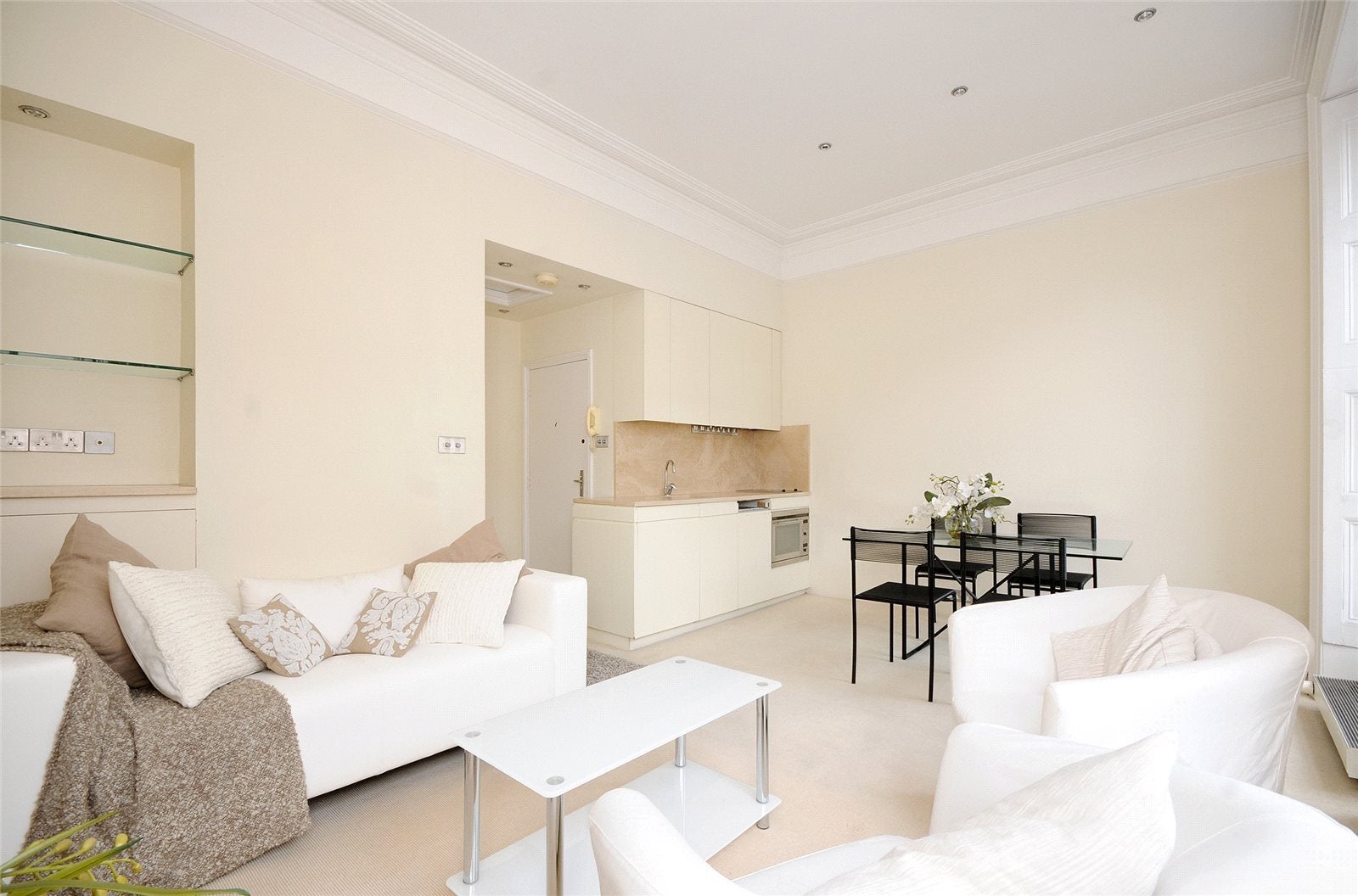 Flat Ebury Street in City of Westminster