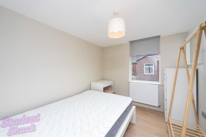 Room Haydn Avenue in Manchester
