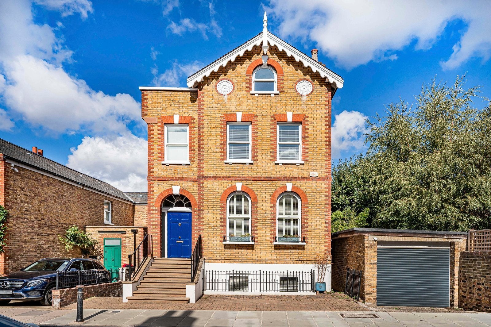 House The Vineyard in Greater London