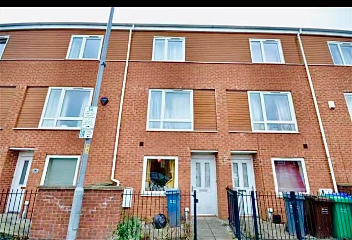 House Markfield Avenue in Manchester