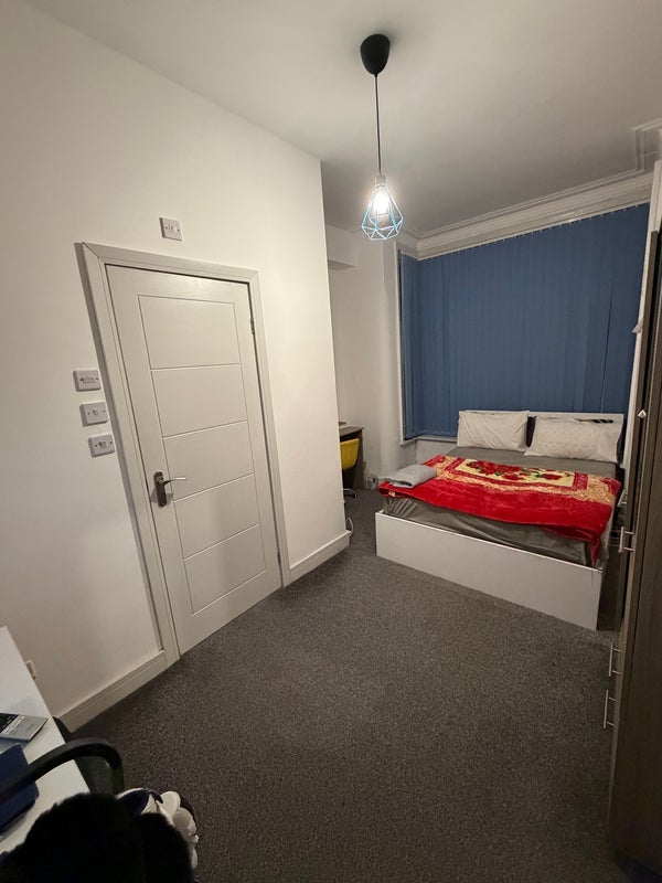 Room Back Bertrand Road in Bolton