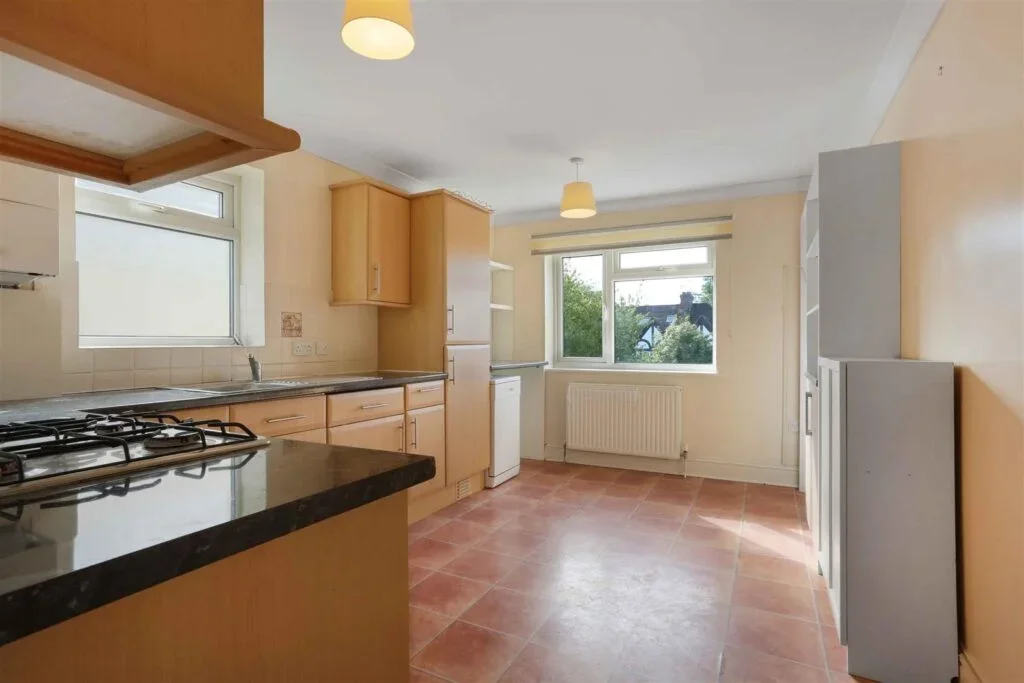 Flat Warren Road in Reigate and Banstead
