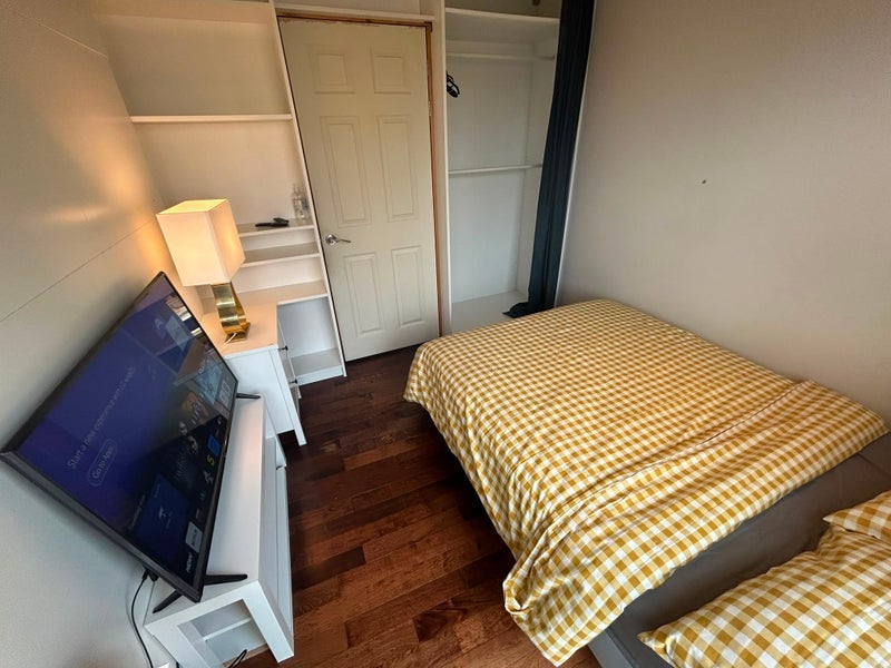 Room Dingley Road in Greater London