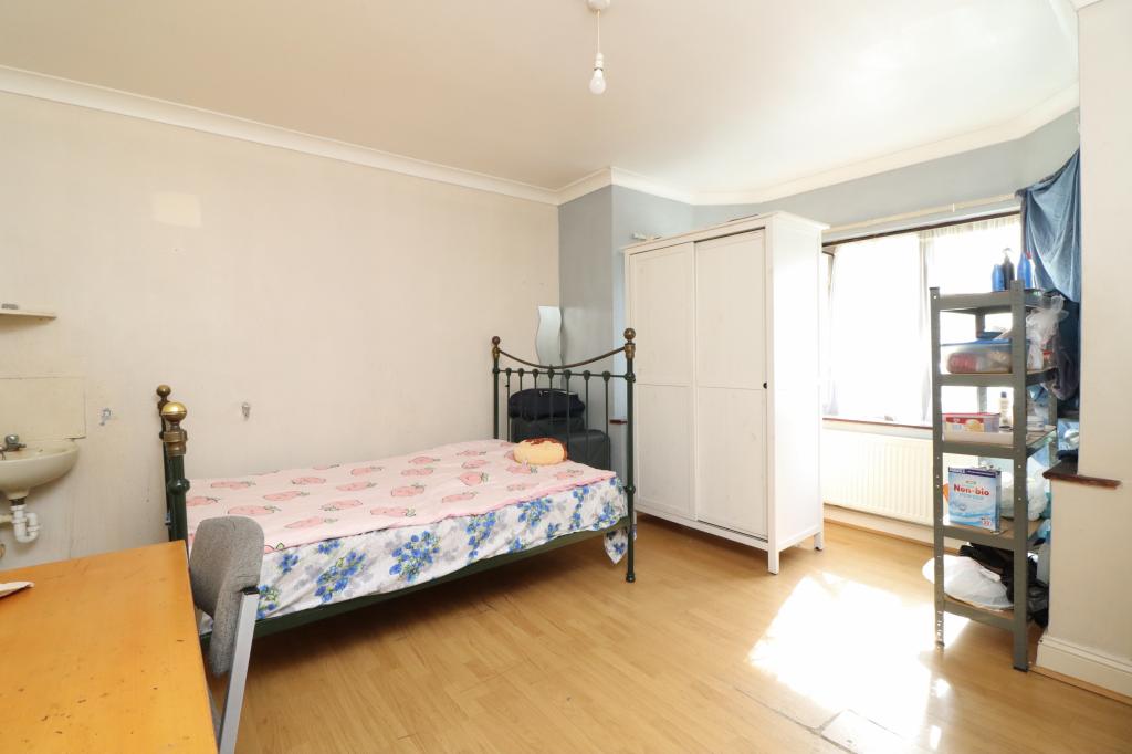 Room Burgess Road in Southampton
