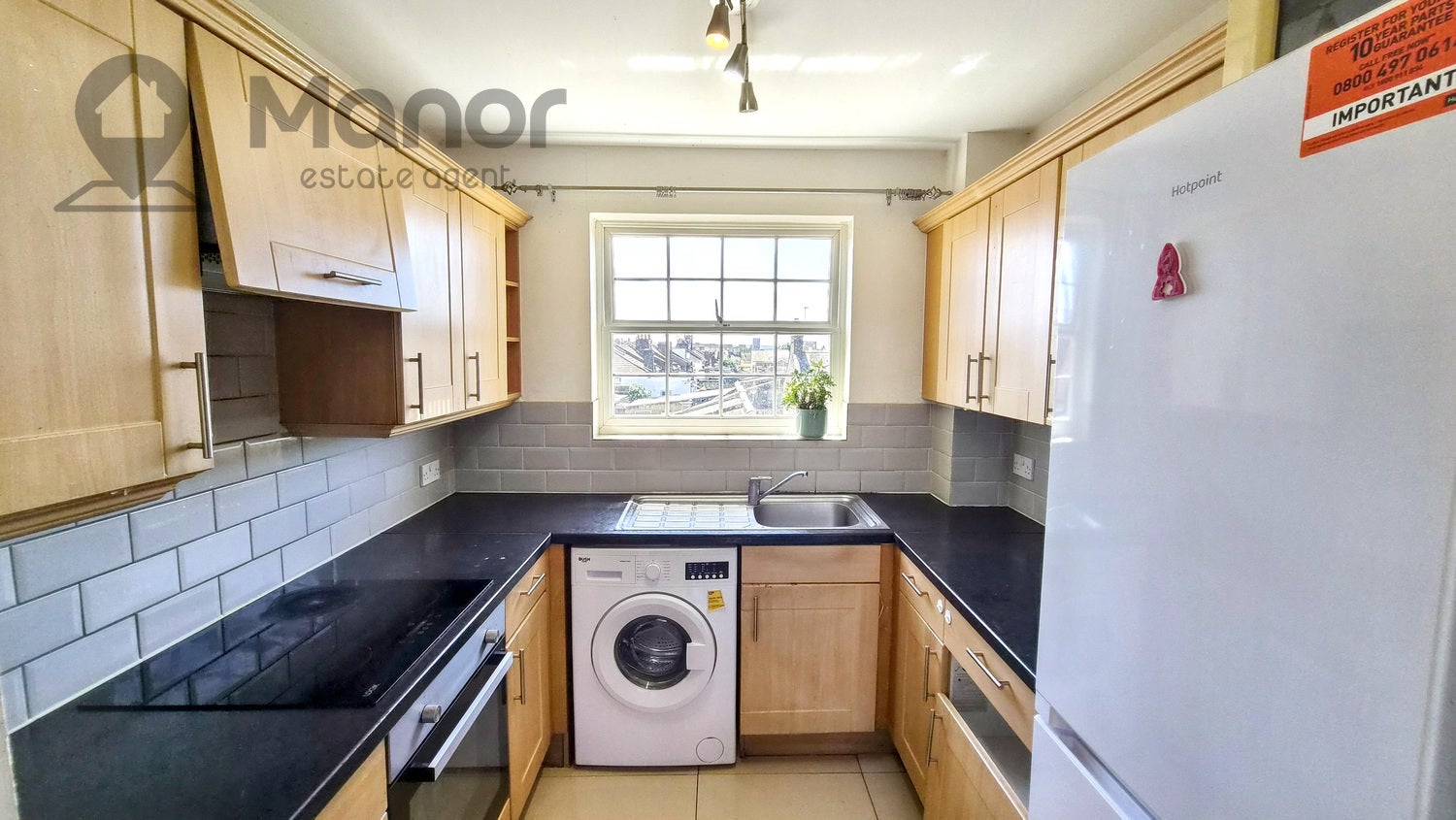 Flat Queensberry Place in Greater London