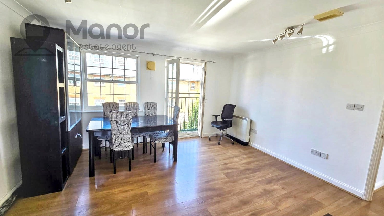 Flat Queensberry Place in Greater London