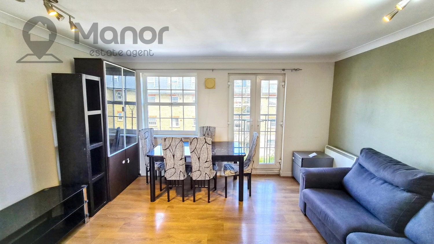 Flat Queensberry Place in Greater London