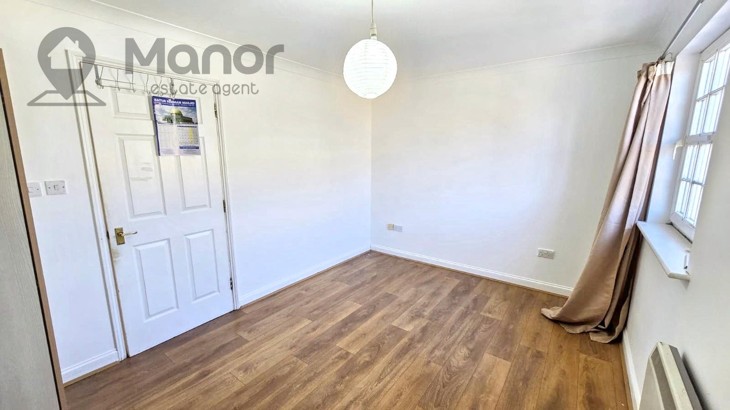 Flat Queensberry Place in Greater London