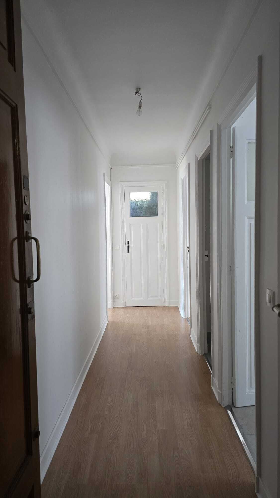 Flat Rue Armand Silvestre in Courbevoie