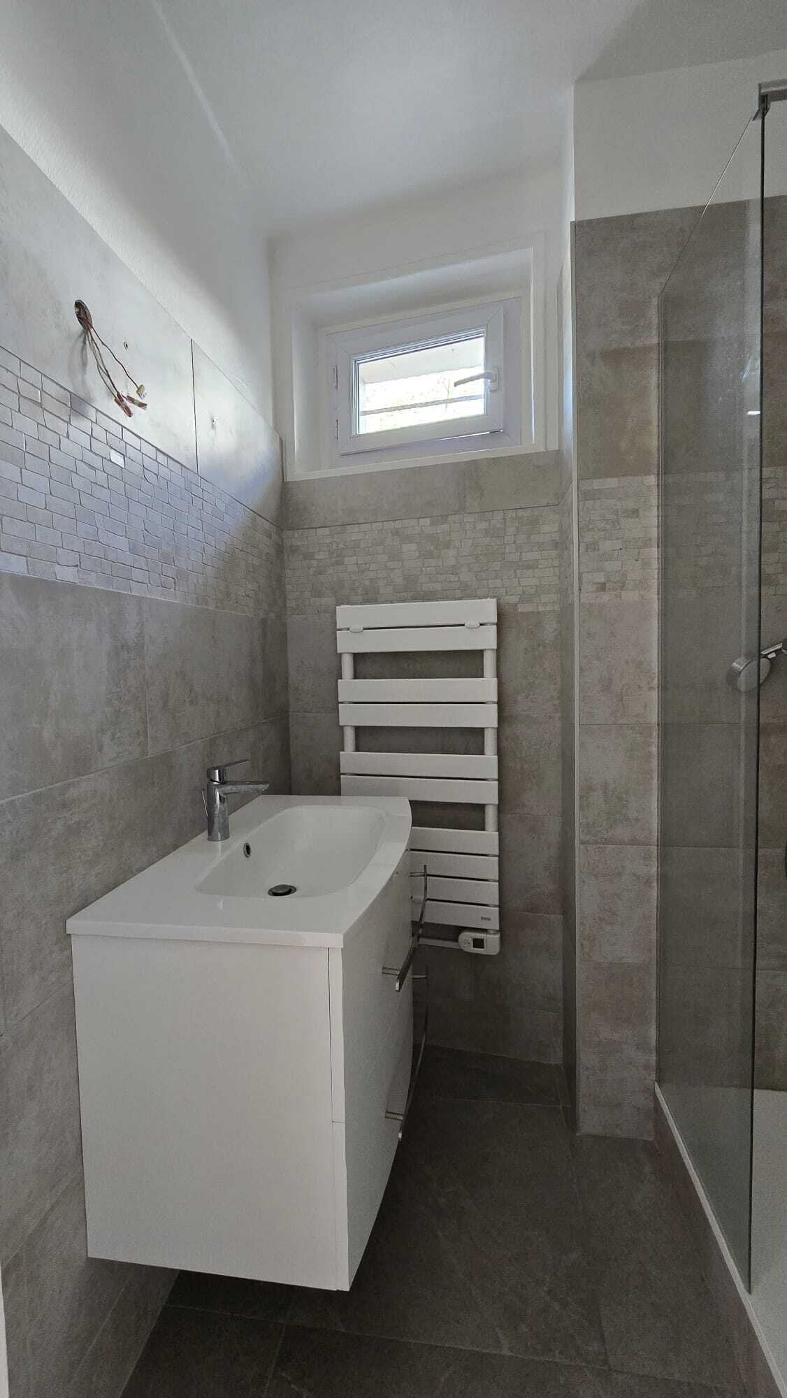 Flat Rue Armand Silvestre in Courbevoie
