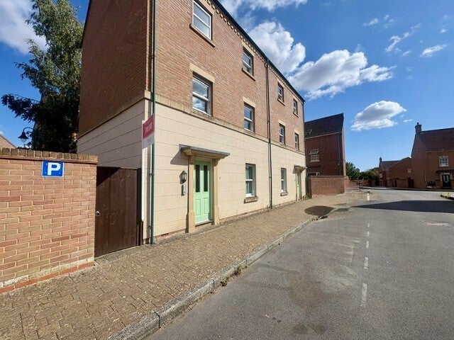Flat East Wichel Way in Swindon