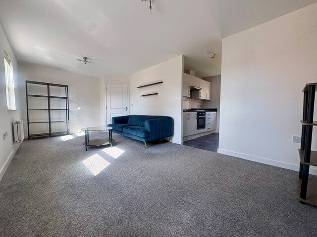 Flat East Wichel Way in Swindon
