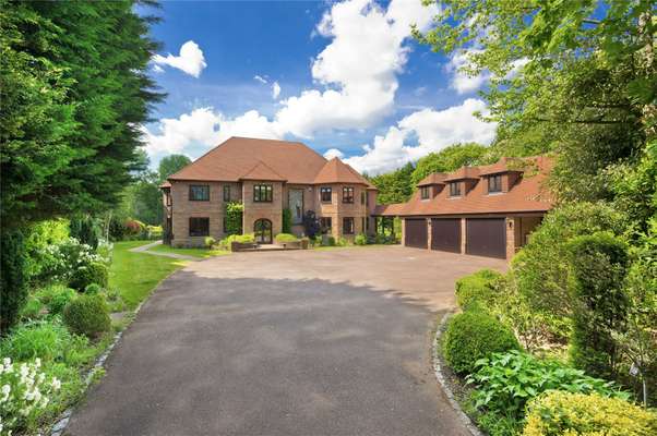 House Dragon Lane in Elmbridge