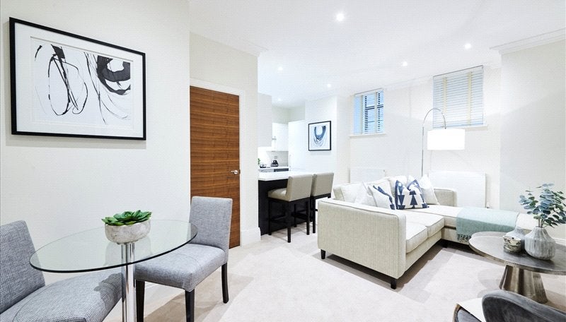 Flat Rainville Road in Greater London