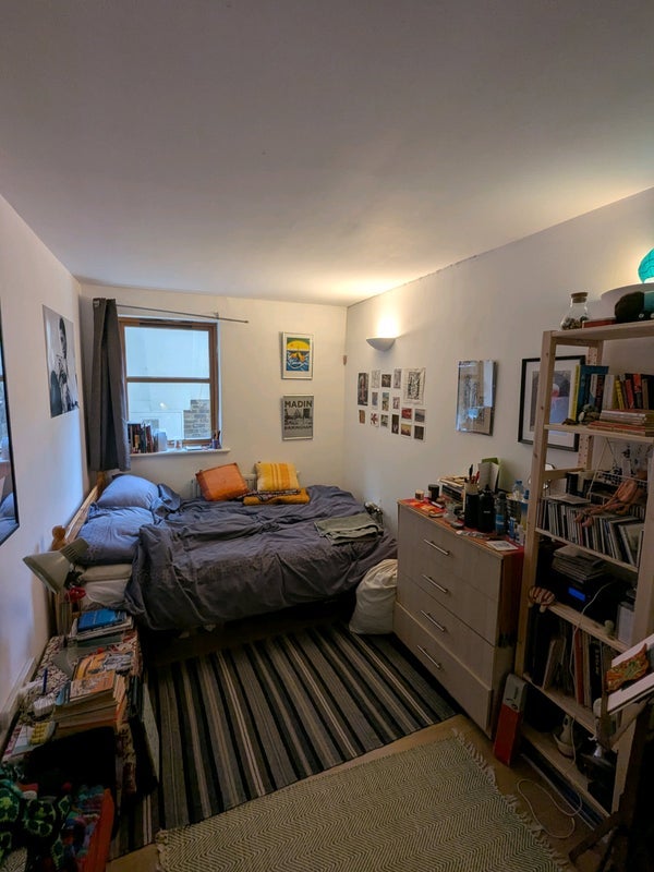 Room Cable Street in Greater London