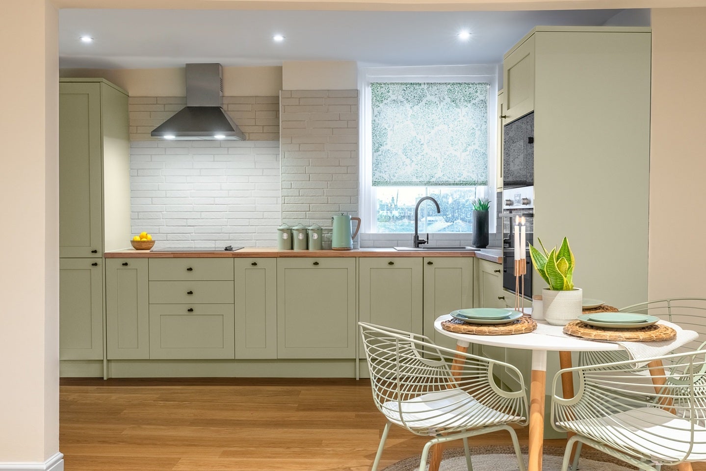 Flat Nuttall Street in Greater London