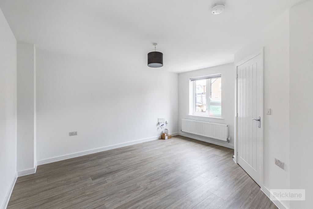 House Reynard Way in Northampton