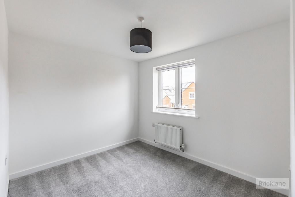 House Reynard Way in Northampton
