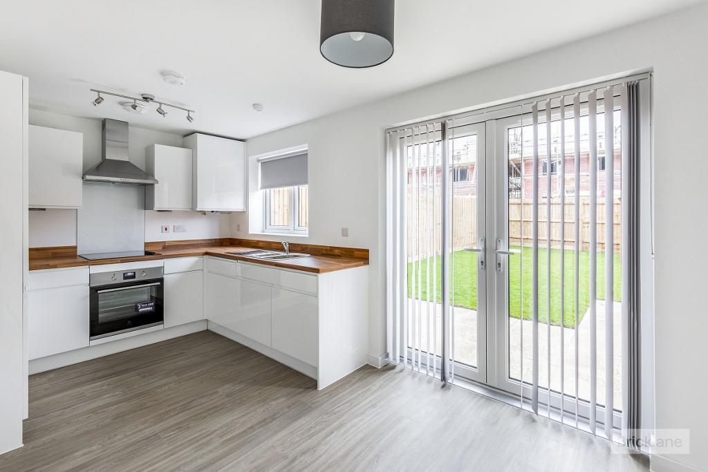 House Reynard Way in Northampton