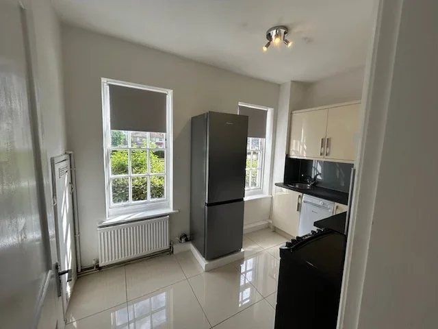 Flat Mottingham Road in Greater London