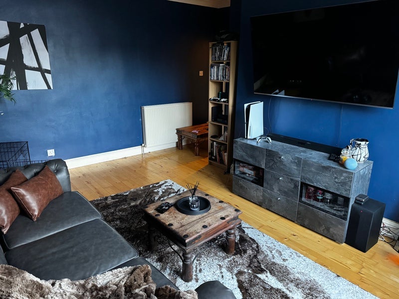Room Tobago Place in Glasgow