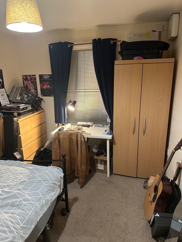 Room Chevassut Street in Manchester